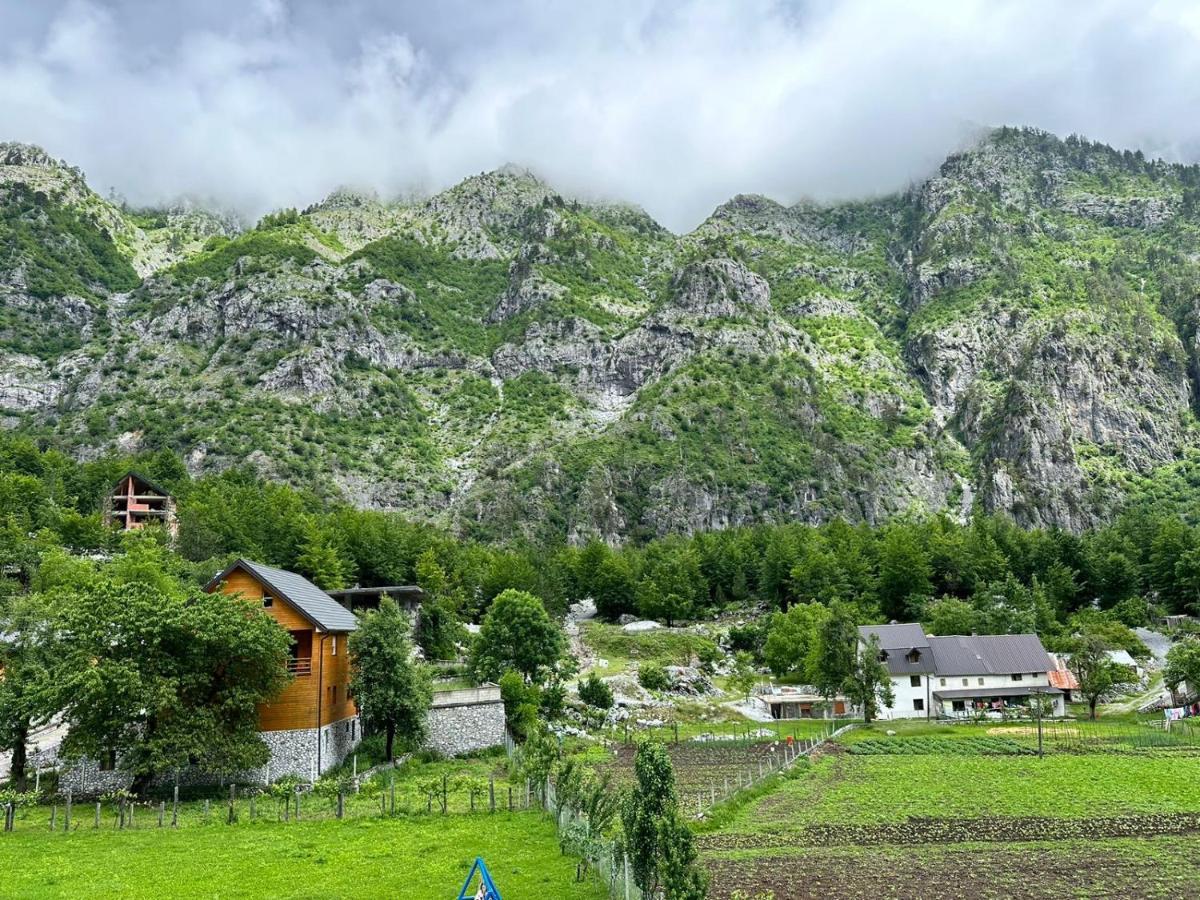 Hostel Valbona Valbone Extérieur photo